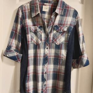 Flattering Stretchy Plaid Shirt